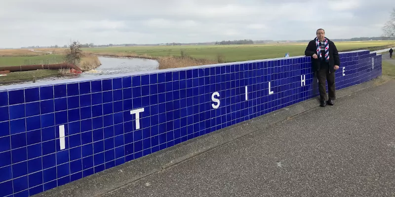 Sander op het Elfstedenbruggetje